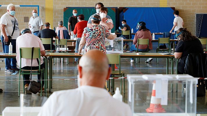 La participación a las 12:00 en las elecciones gallegas sube cuatro puntos y asciende al 19%