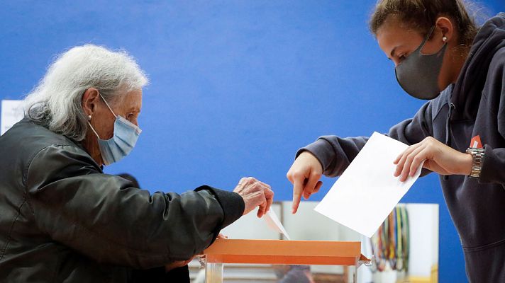 Telediario 1 - La participación en las elecciones vascas baja 1,3 puntos respecto a 2016