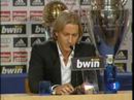  - Salgado se despide entre lágrimas