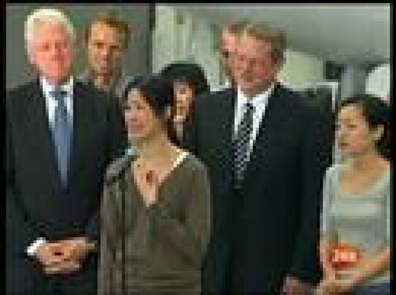 Internadas durante cuatro meses en una cárcel norcoreana, Laura Ling y Euna Lee, han regresao a Estados Unidos junto a Bill Clinton.