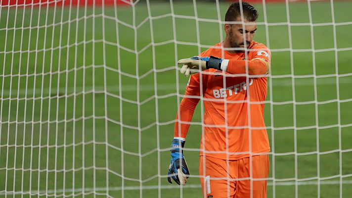 Telediario 1 - Las opciones de la salvación pasan por ganar esta jornada para los cuatro equipos implicados