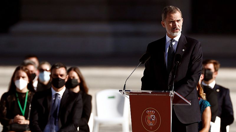 Felipe VI pide mirar al futuro unidos desde "el respeto y el entendimiento"