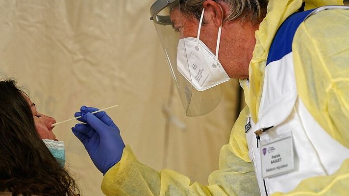 Informativo 24h - Sanidad notifica 580 nuevos casos, un repunte de contagios asociado a los brotes