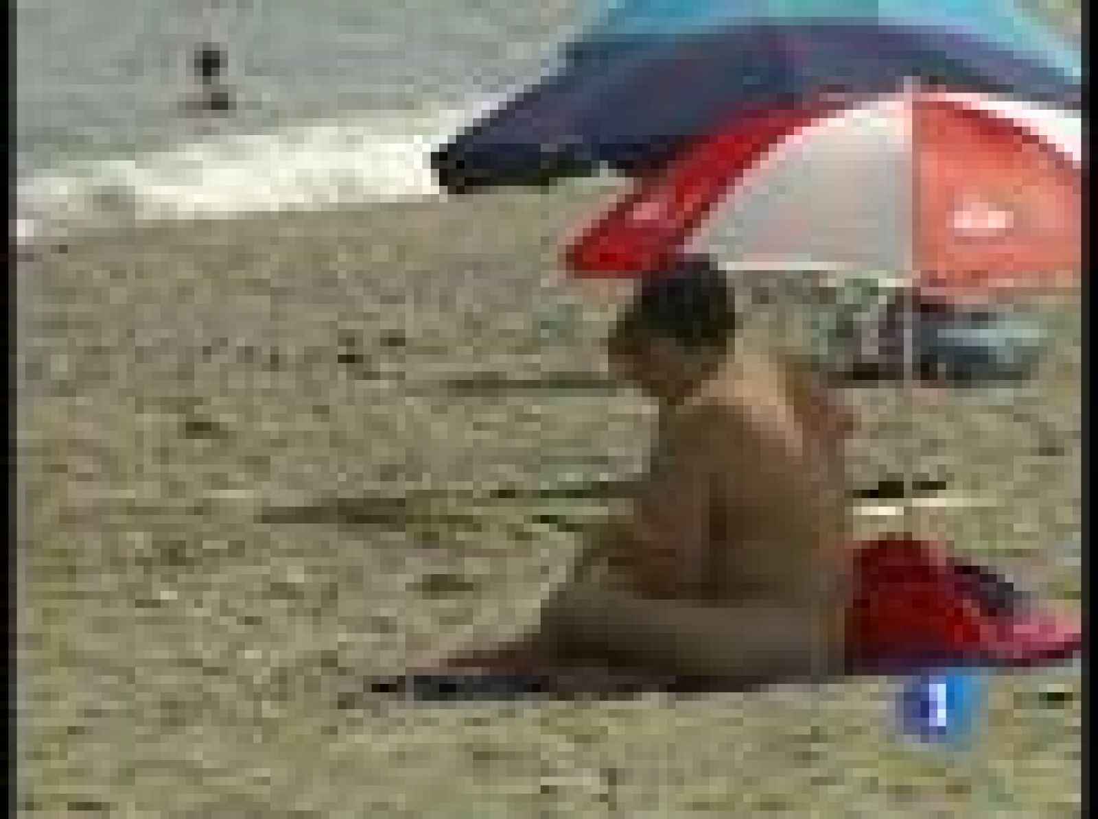 Hacer nudismo en las playas de la ciudad de Cádiz se penaliza con multas de hasta 750 euros | Ver