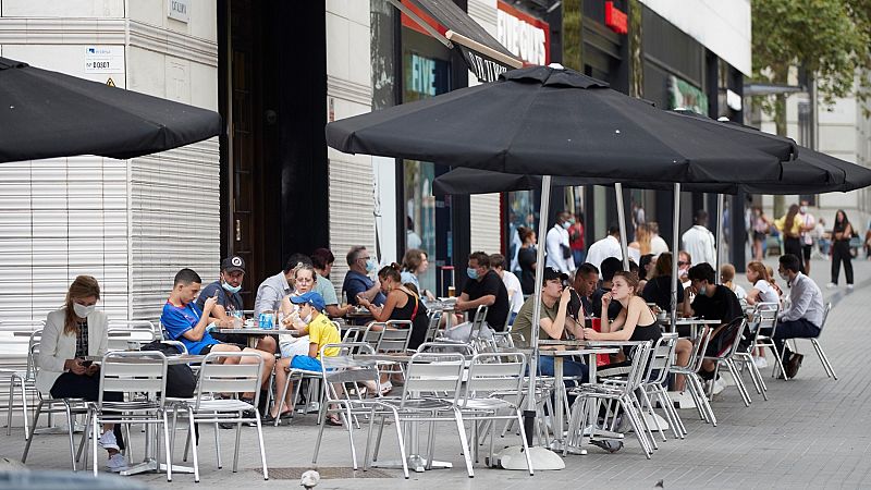 La Generalitat pide a la población de Barcelona y su área metropolitana que salga de casa solo para lo imprescindible