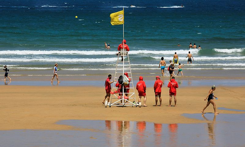 Intervalos de viento fuerte en el litoral de Galicia y en Canarias - Ver ahora