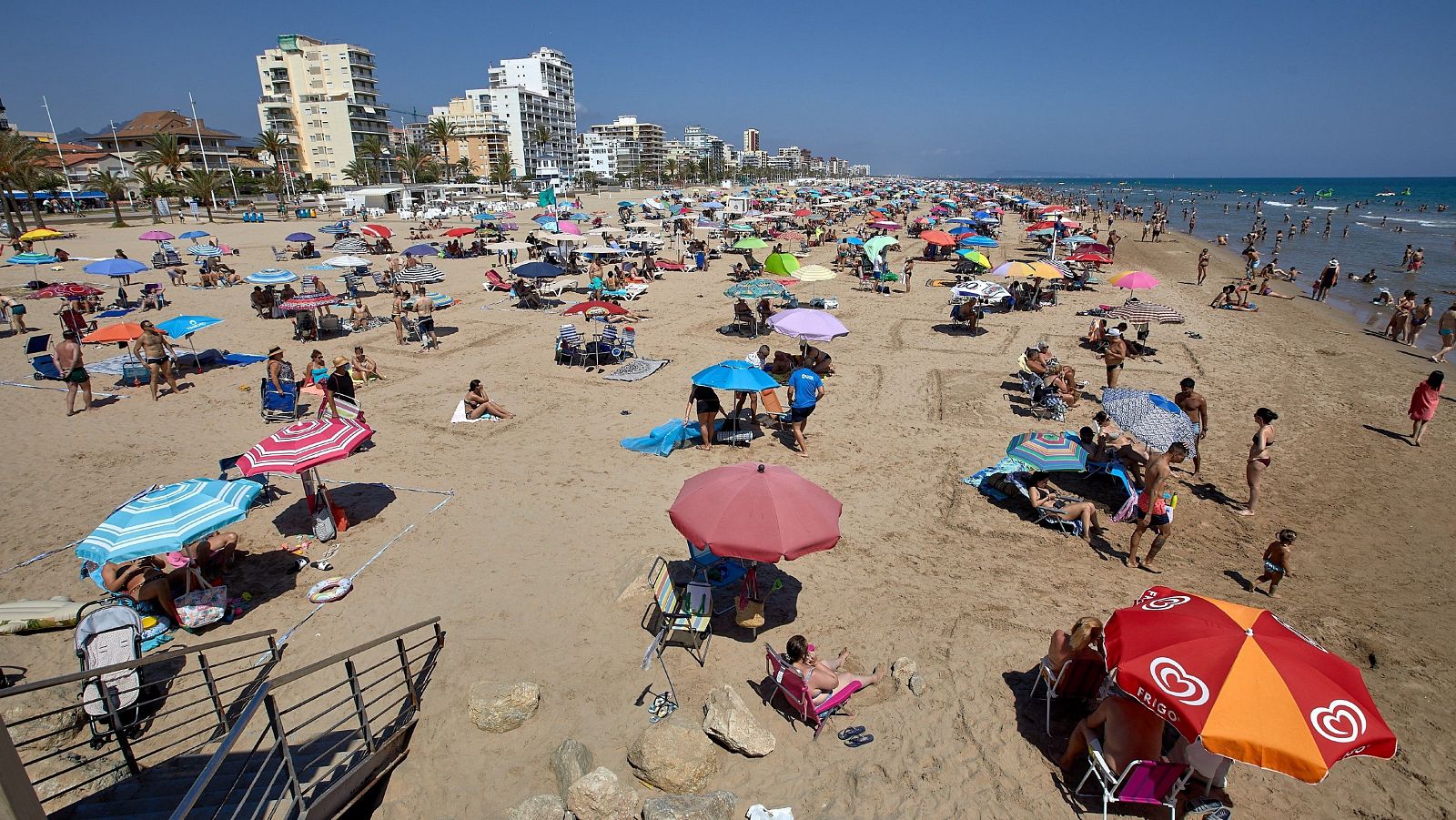 El brote de Gandía se agrava pese al cierre del ocio nocturno