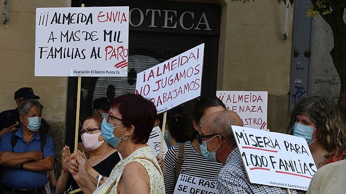 Tercer domingo de protestas de los comerciantes del popular Rastro madrileño
