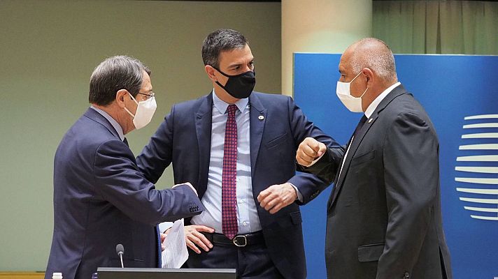 Telediario 1 - Los Veintisiete continúan por tercer día las negociaciones con pocas probabilidades de éxito