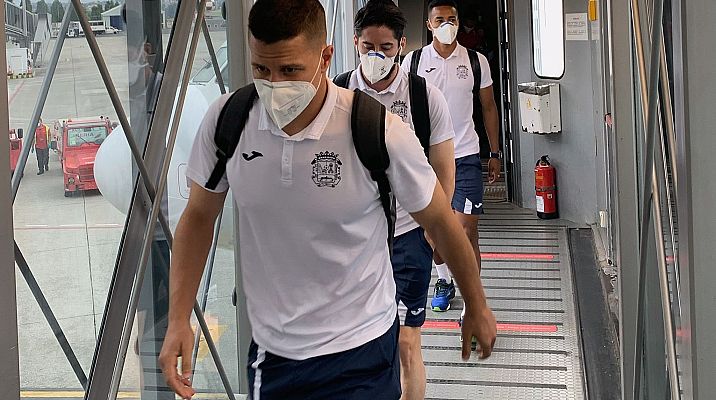 Telediario 1 - El Club de Fútbol Fuenlabrada viajó a Galicia en lugar de confinarse