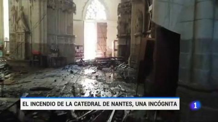 Telediario 1 - El incendio que arrasó parte de la catedral de Nantes, en Francia, sigue siendo un misterio