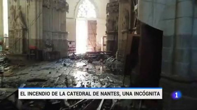 El incendio que arrasó parte de la catedral de Nantes, en Francia, sigue siendo un misterio