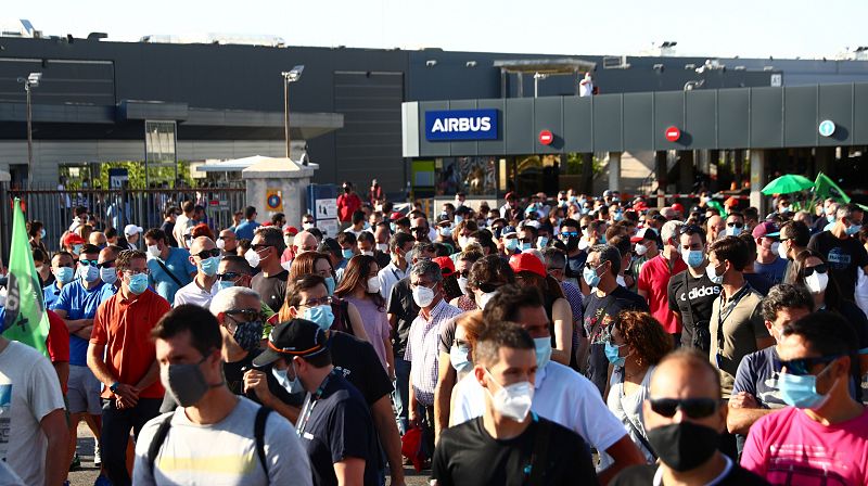 Más de 2.000 personas se manifiestan para defender el empleo en Airbus