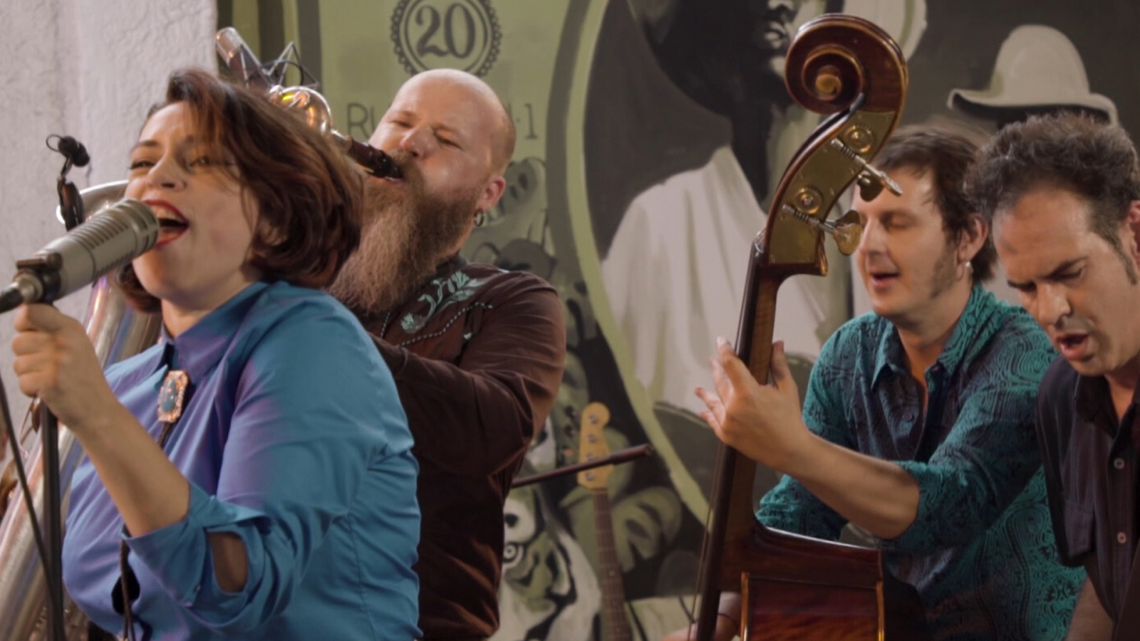 La Hora Musa - FLAMINGO TOURS "Si me abrasas"