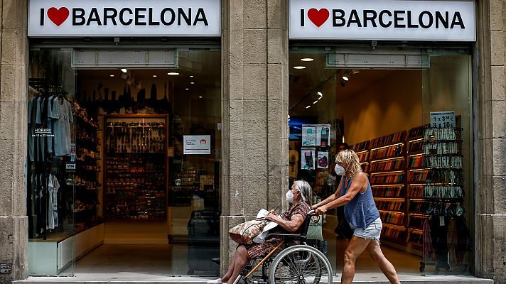 Cataluña vive hoy un Sant Jordi "de verano" en medio de las restricciones por los brotes