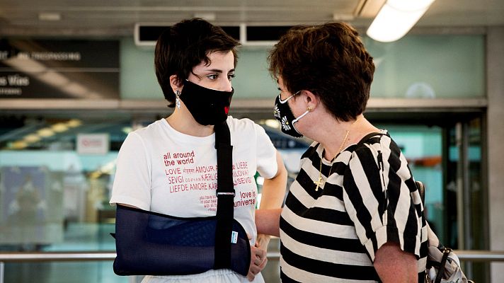 Telediario 1 - Sara Hurtado, en España para operarse del hombro tras una "caída normal" entrenando