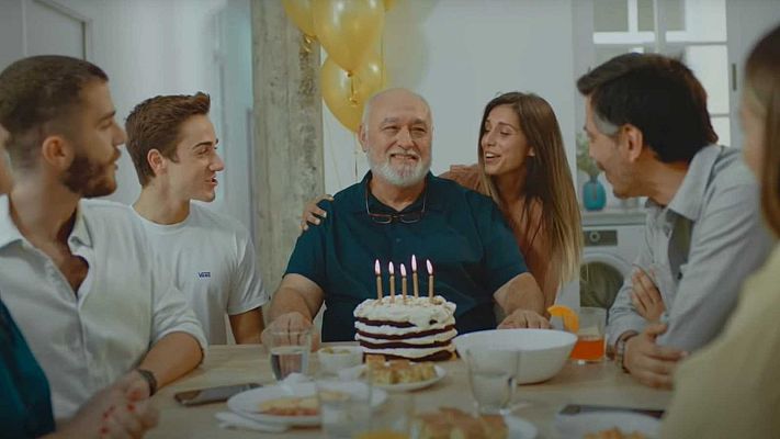 Telediario 1 - Canarias lanza una campaña para evitar contagios: "Una simple reunión puede traerte de regalo 40 días en coma"