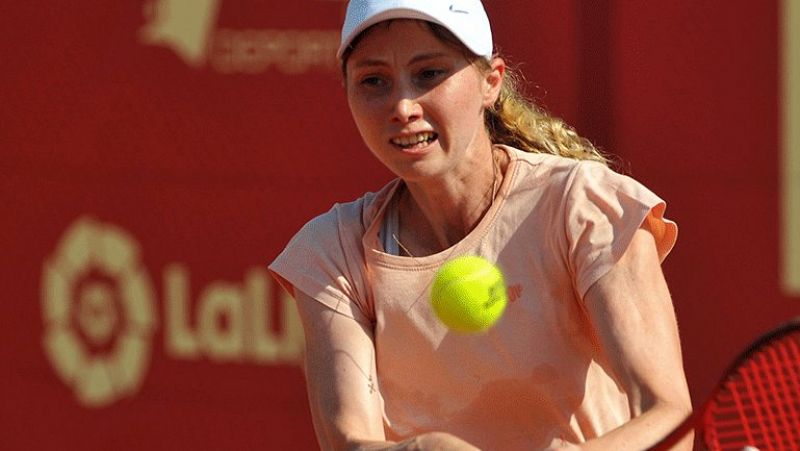 Vídeo: Cristina Bucsa bate en semifinales de la Liga MAPFRE a Eva Guerrero (7-6 (1), 4-6, 3-0)