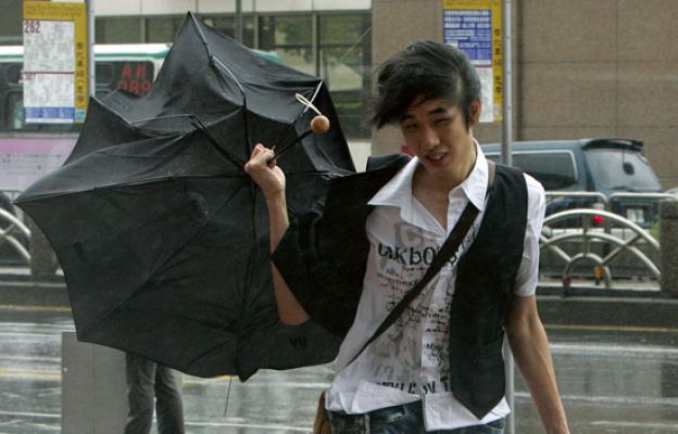  - El tifón Morakot se acerca a China