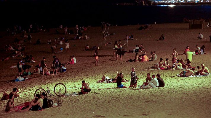 Telediario 1 - Cataluña sancionará con hasta 15.000 euros los botellones