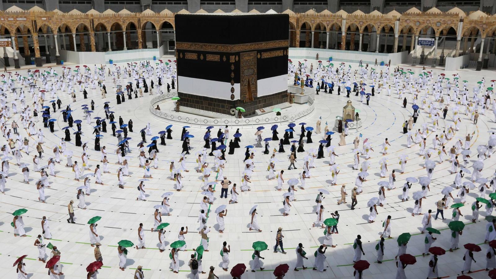 Coronavirus | Mascarillas, distancia social y muchos controles en la peregrinación anual a La Meca