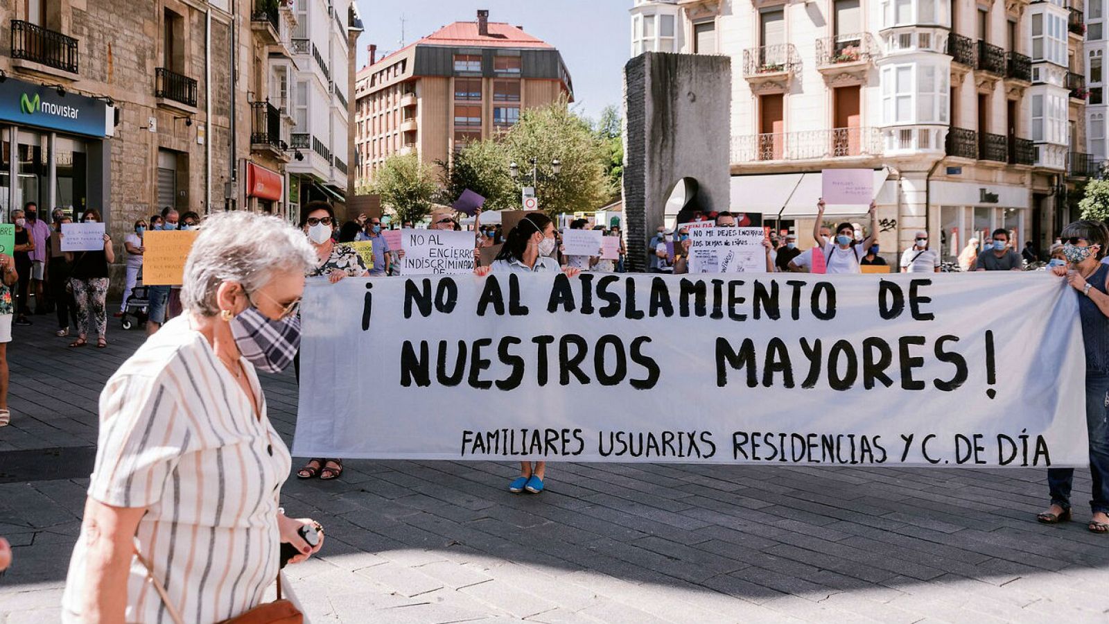 Asociaciones de mayores de Madrid discrepan de la cifra oficial de fallecidos en residencias facilitada por la Comunidad - RTVE.es