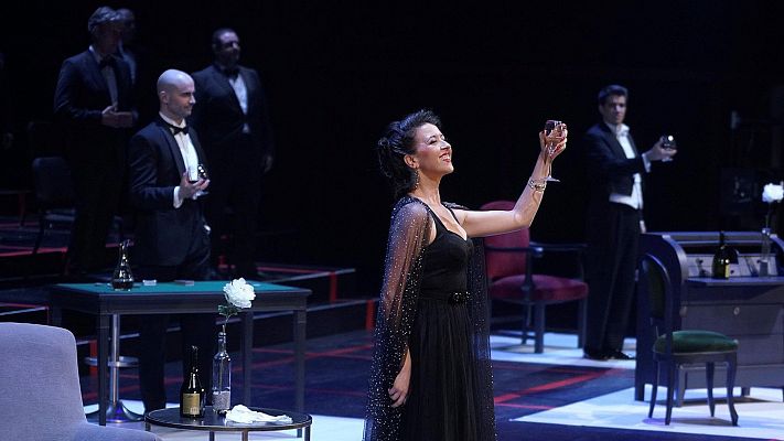 La soprano Lisette Oropesa se convirte en la primera mujer que hace un bis en el Teatro Real