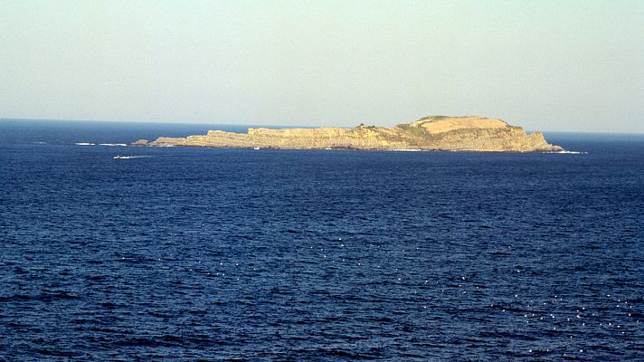Visitamos la Isla de Ízaro desde la costa vasca