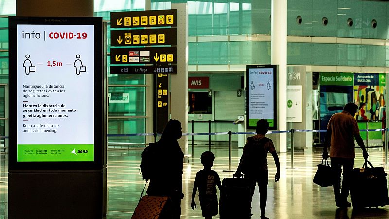 Las tiendas de las estaciones de tren y los aeropuertos sufren un desplome en las ventas de hasta un 80% 
