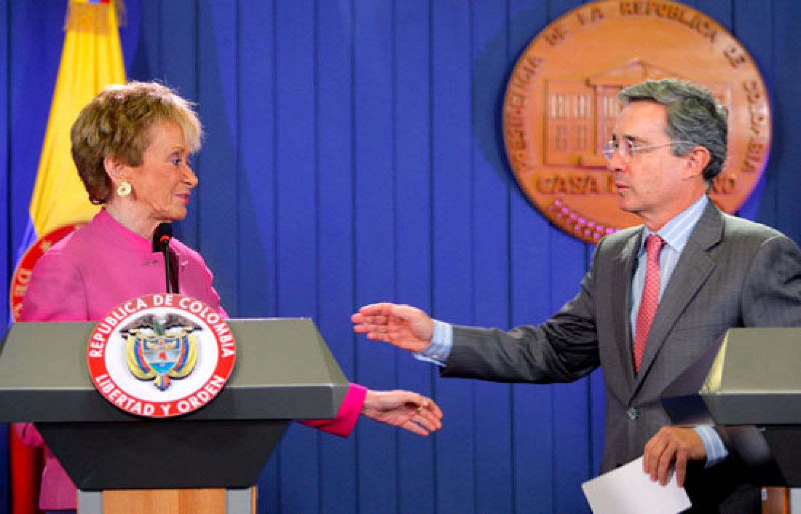 España respeta la decisión de Colombia de permitir a EE.UU. el uso de bases militares en su territorio | Ver