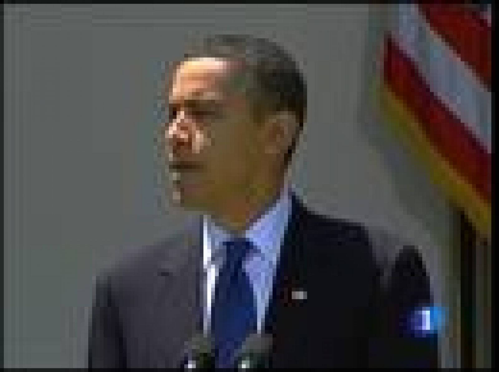 La bajada del paro es de una décima pero, según el presidente Obama, confirma que lo peor ha pasado.
