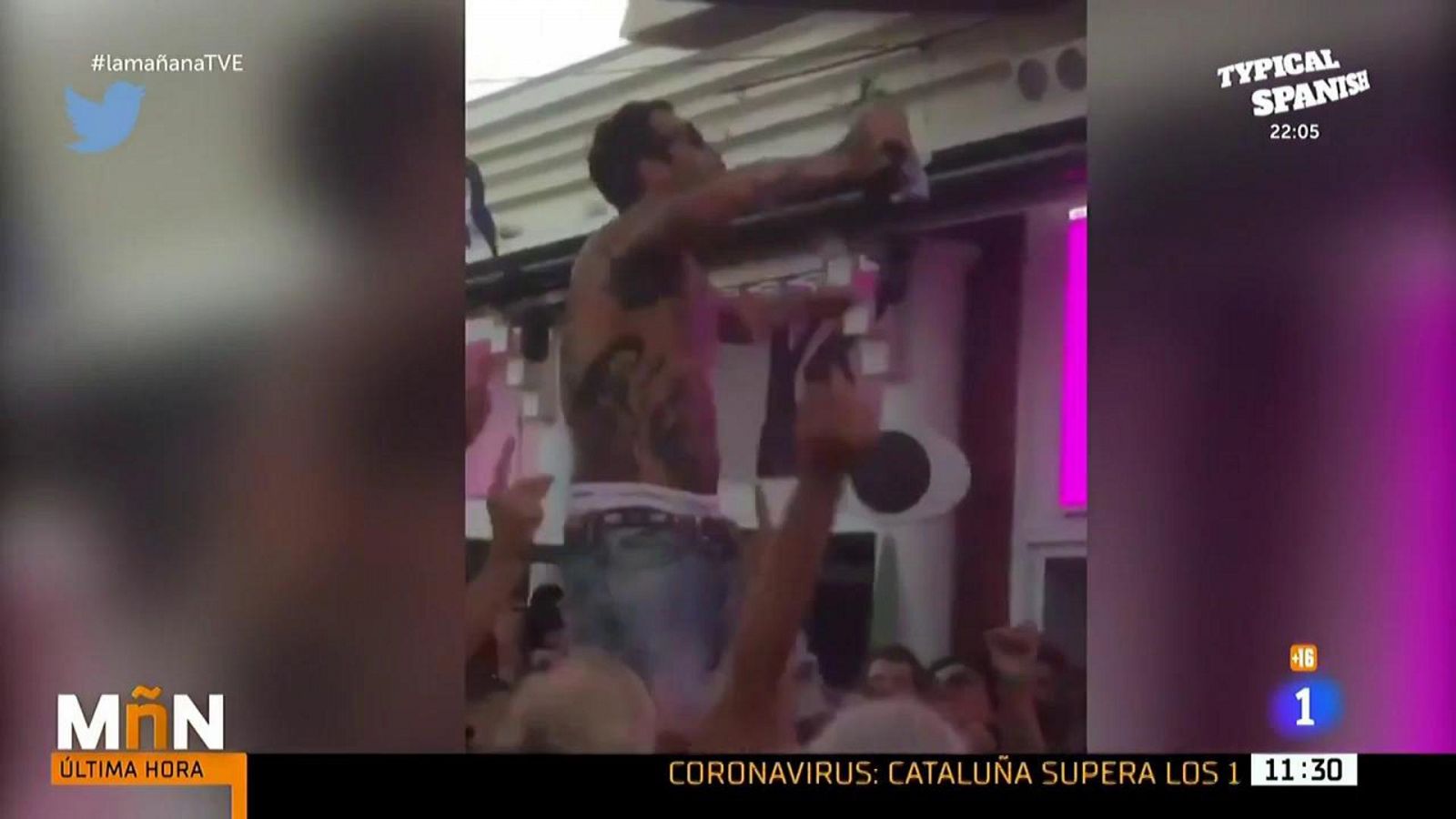 Dj se hace viral en Málaga tras escupir alcohol a los asistentes