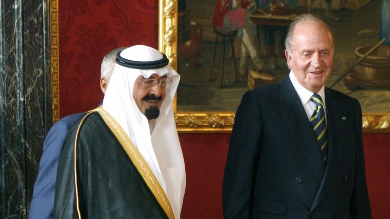 Las informaciones sobre presuntos negocios ocultos de Juan Carlos I precipitan su salida de España