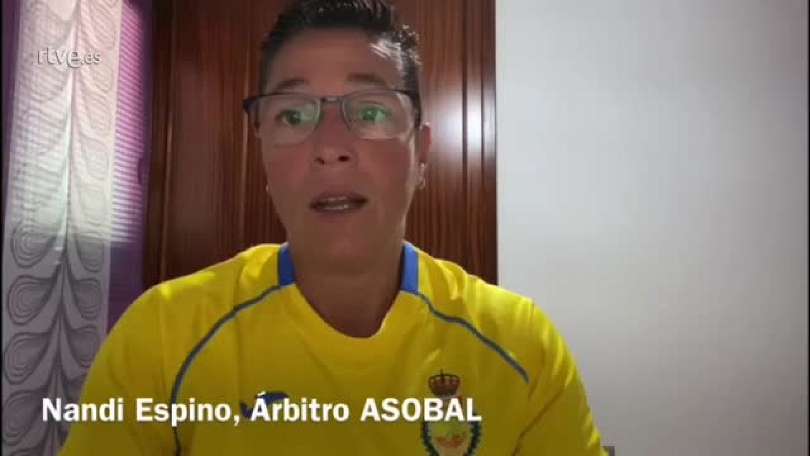 Nandi Espino, tercera mujer árbitro en la Liga Asobal | Ver