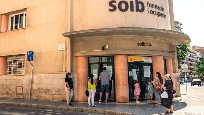 Telediario 1 - El paro baja en julio en 89.849 personas hasta los 3,77 millones tras cuatro meses de subidas por la COVID-19