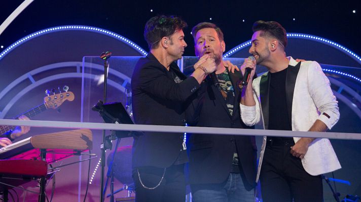 Typical Spanish - Carlos Latre, nuevo cantante de la banda