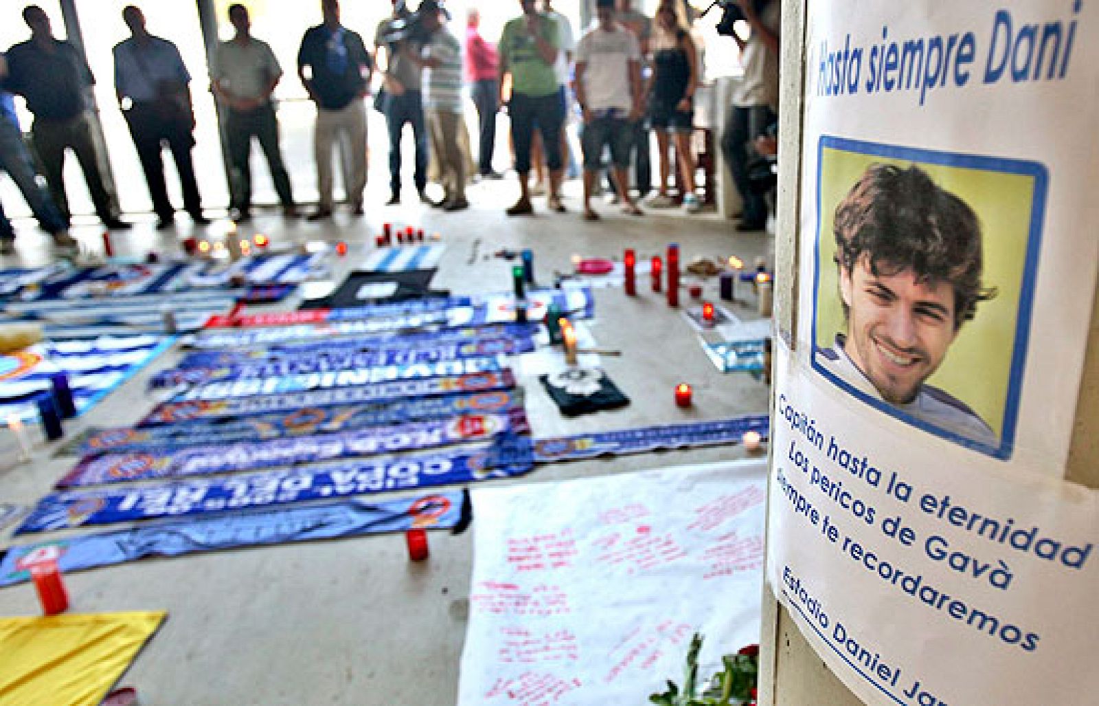 Muere de un ataque al corazón Dani Jarque, capitán del Espanyol | Ver