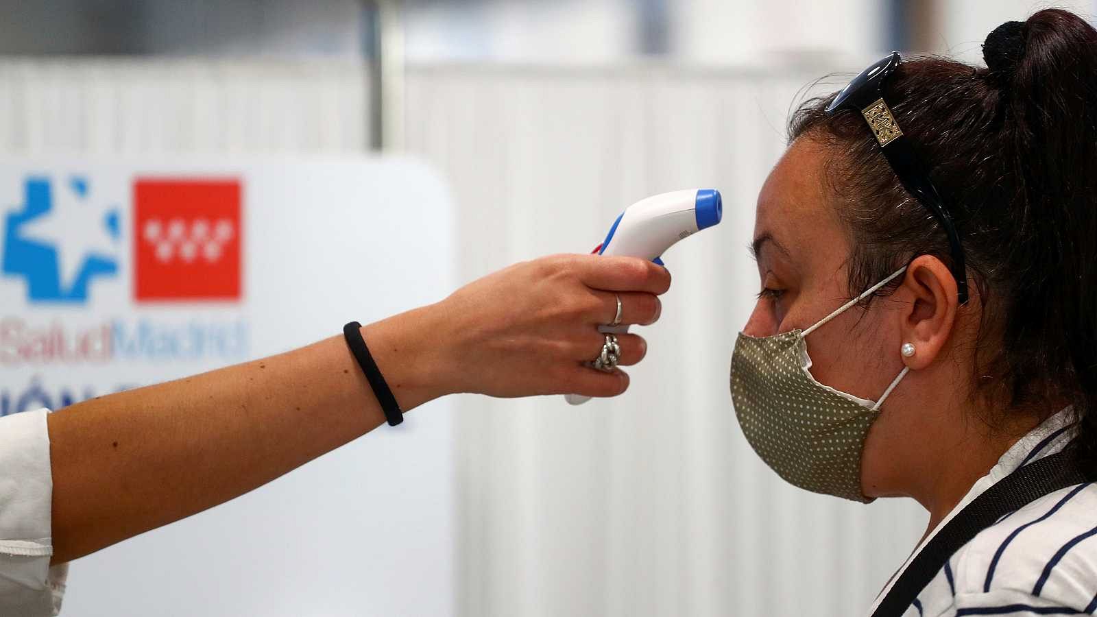 Guerra de cifras entre Sanidad y la Comunidad de Madrid por la capacidad de detección de casos asintomáticos