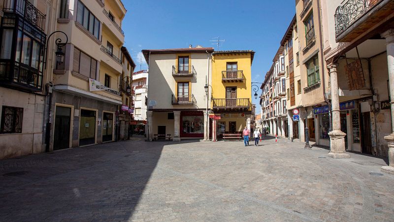 Los vecinos de Aranda de Duero pasan su primer día de confinamiento