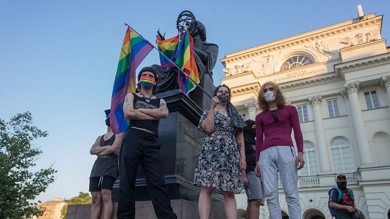 Homofobia y discriminación: el colectivo LGTBI polaco se enfrenta a tiempos difíciles ante el nuevo mandato de Duda