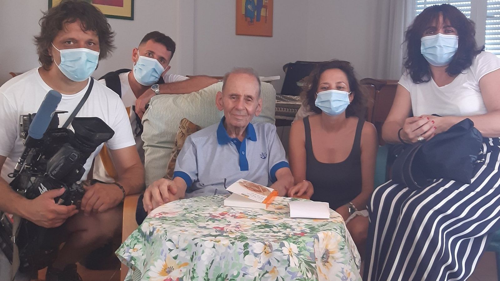 El autor de 'Fray Perico y su borrico', convertido en 'influencer' a sus noventa años