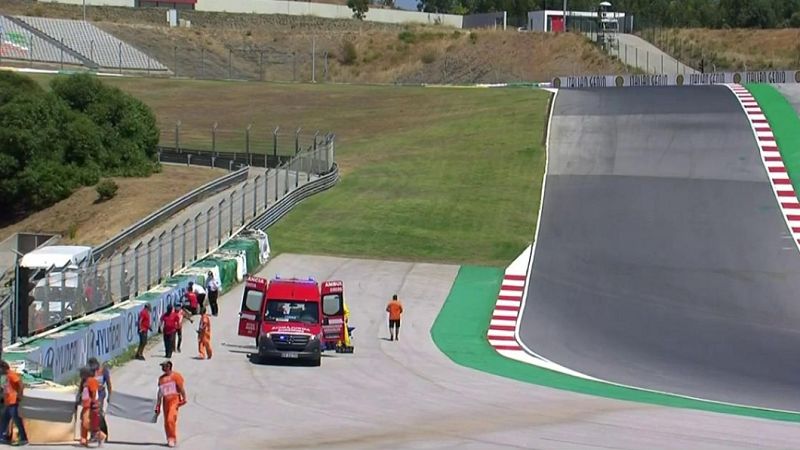 Vídeo: Sandro Cortese, evacuado en helicóptero tras su caída en Portimao