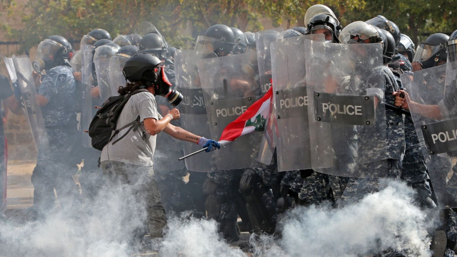 Beirut | Enfrentamientos entre manifestantes y policías en una protesta frente al Parlamento de Beirut