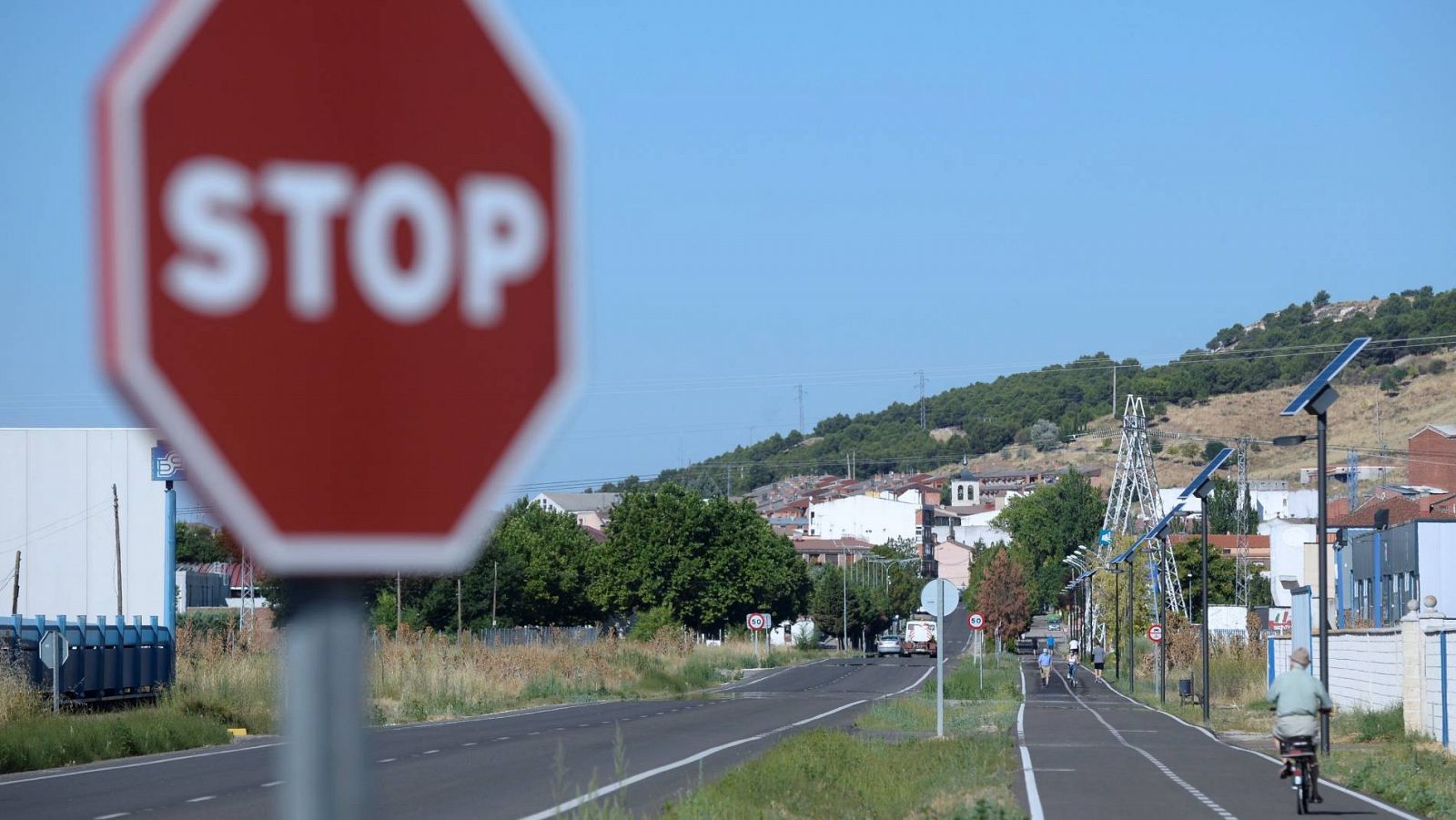 Confinamientos locales para atajar los brotes de COVID-19 en varias provincias de España