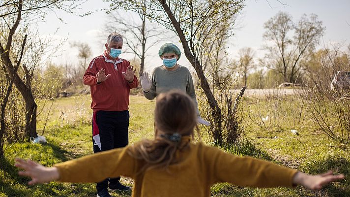Telediario 1 - Los abuelos piden a los jóvenes que sean responsables ante el aumento de contagios de coronavirus