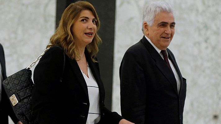 Telediario 1 - Las protestas tras la explosión abren una crisis de gobierno