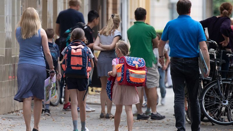 Los alumnos alemanes regresan al colegio con diferentes medidas de protección