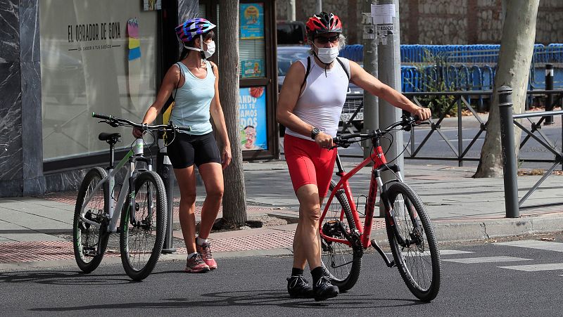 Coronavirus - Los contagios no dejan de crecer y preocupa la vuelta a la actividad en septiembre - RTVE.es - Telediario 1 | Ver