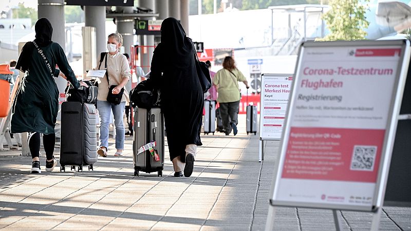 PCR y cuarentenas para los viajeros procedentes de España en 15 países europeos