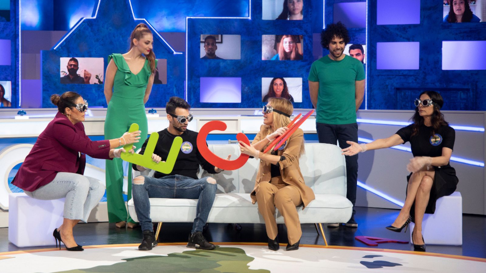 Los problemas de las hermanas Salazar en el 'Sujetaletras' | Ver